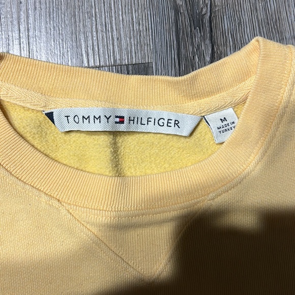 Vintage Tommy Hilfiger Crewneck Sweatshirt - Picture 2 of 3